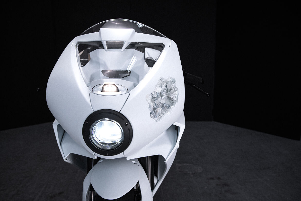 Superveloce Arsham (19) 8256x5504