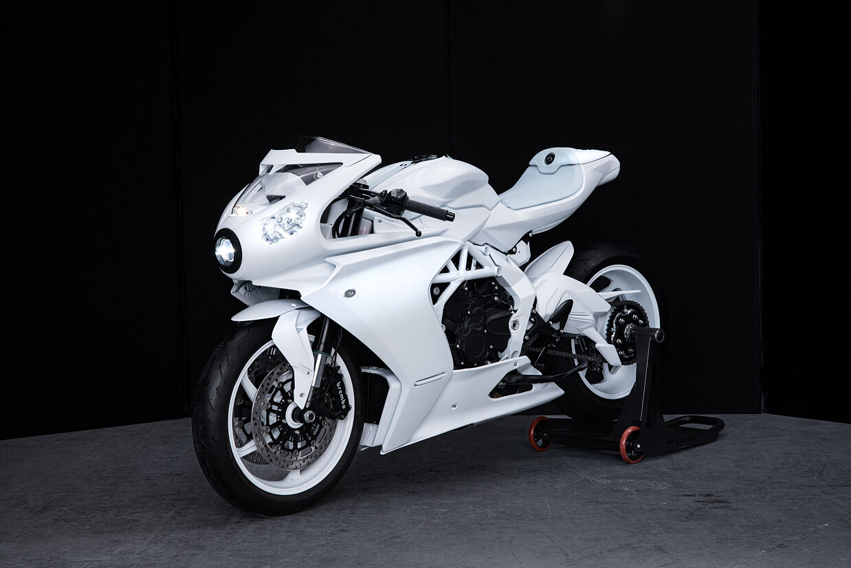 SUPERVELOCE ARSHAM 8256x5504
