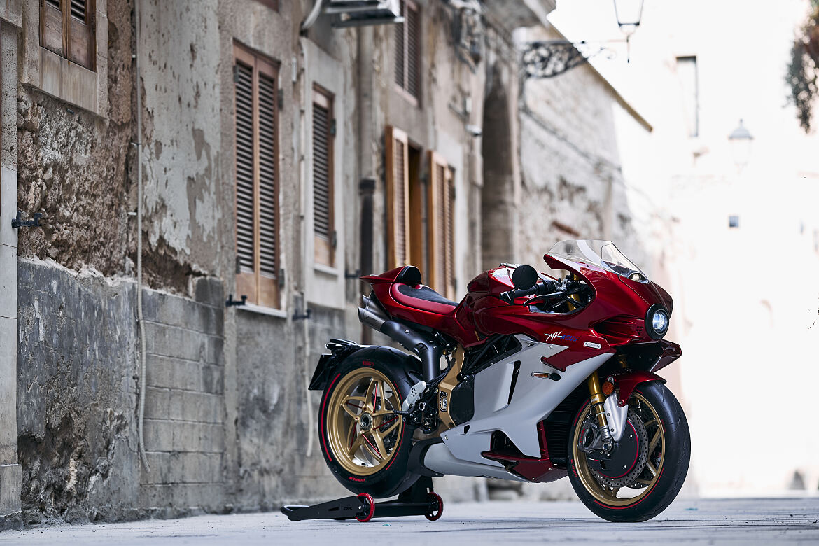 SUPERVELOCE 1000 SERIE ORO