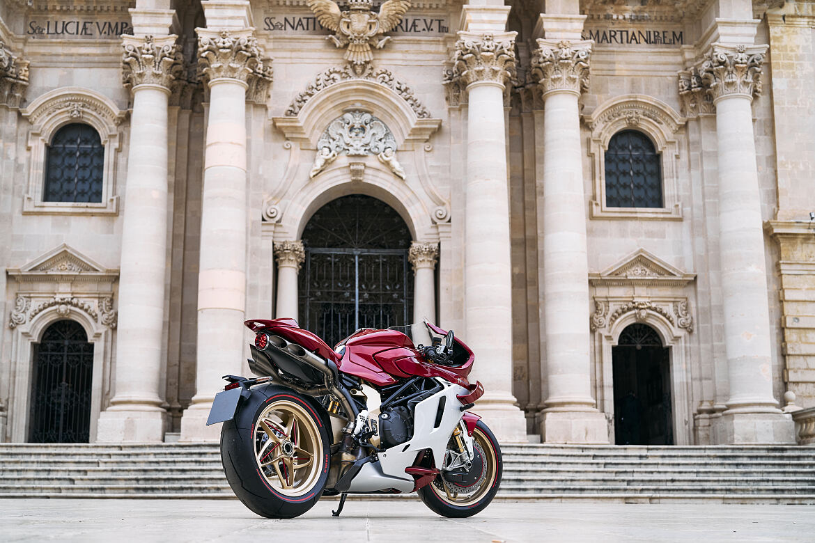 SUPERVELOCE 1000 SERIE ORO