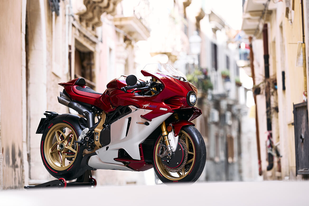 SUPERVELOCE 1000 SERIE ORO