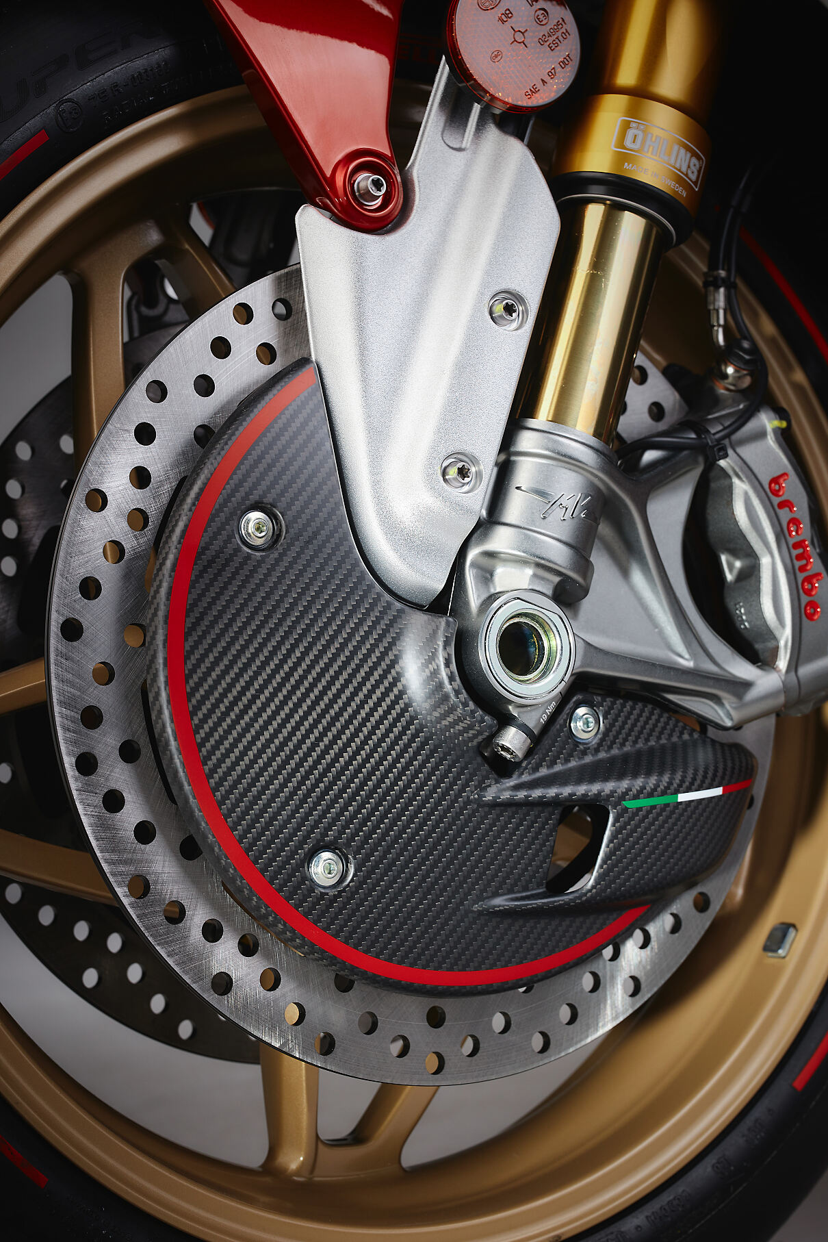 SUPERVELOCE 1000 SERIE ORO_Details (1)